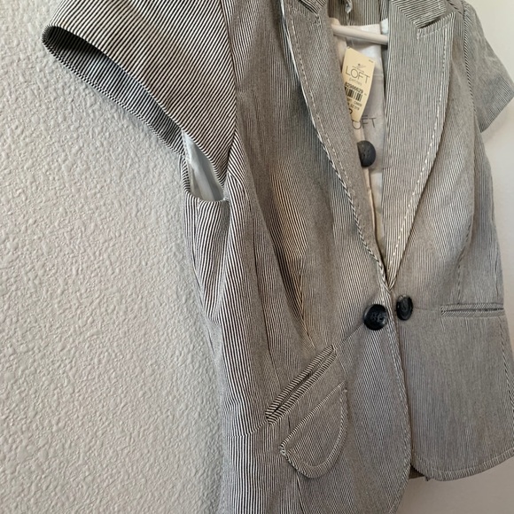 LOFT Short Sleeve Stripe Jacket -Size  0P - Picture 3 of 13